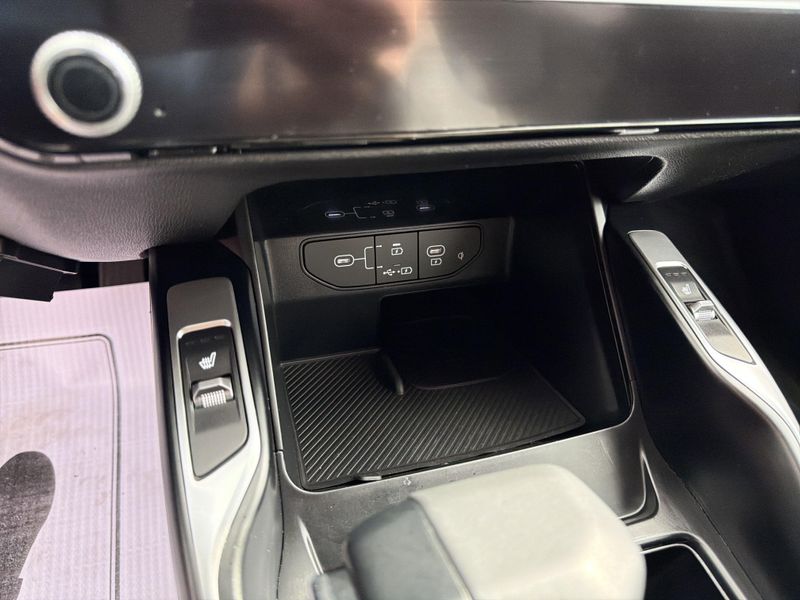 Used 2024 Kia Sorento SImage 31