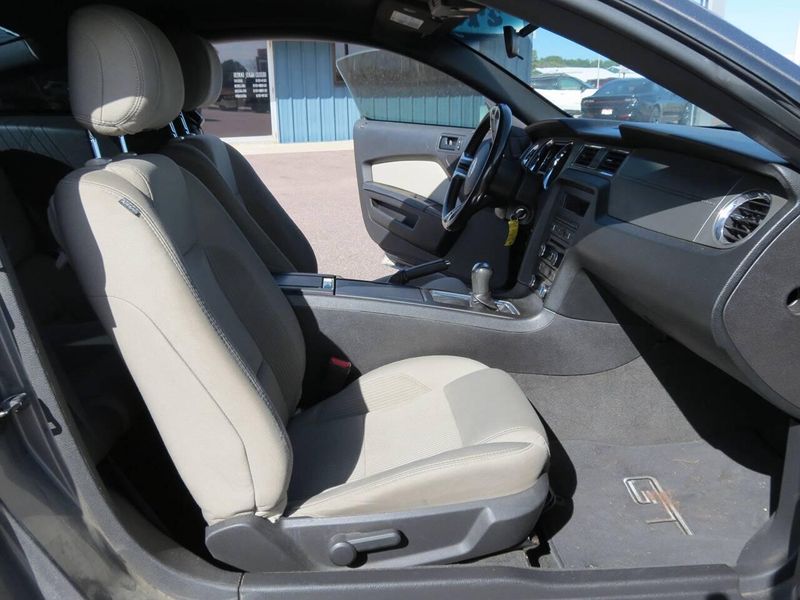 Used 2013 Ford Mustang GT 2dr FastbackImage 13
