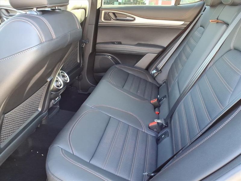 New 2025 Alfa Romeo Stelvio Intensa AwdImage 10