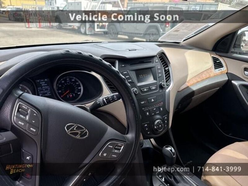 2016 Hyundai Santa Fe Sport 2.4 BaseImage 10