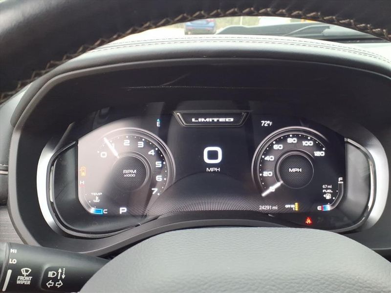 Used 2023 RAM 1500 LimitedImage 24