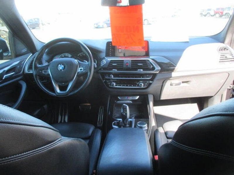 2018 BMW X3 M40iImage 32
