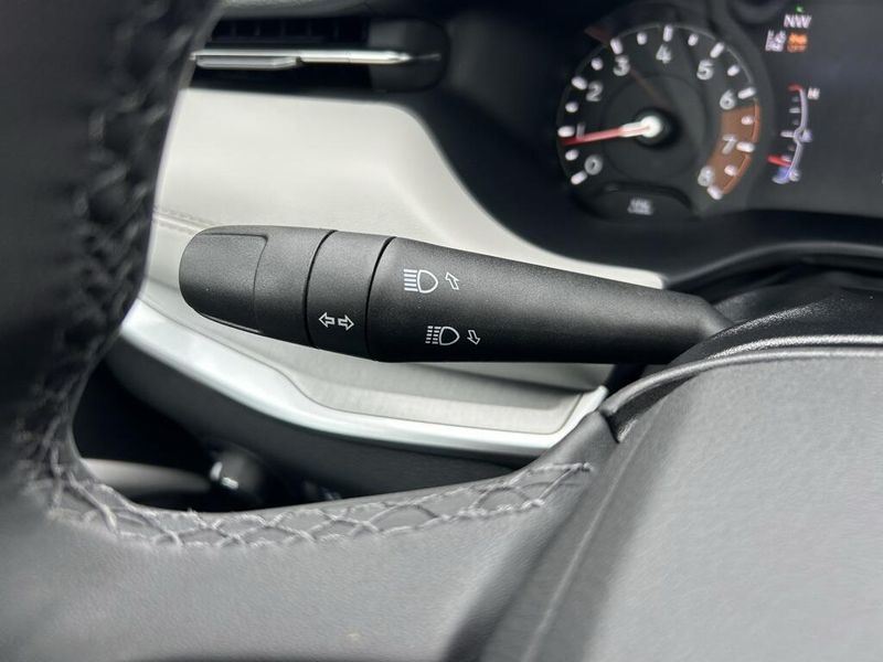 2025 Jeep Compass Limited photo 16