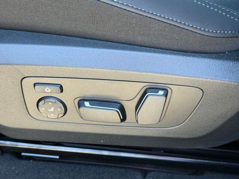 New 2026 BMW X3 30 xDriveImage 18