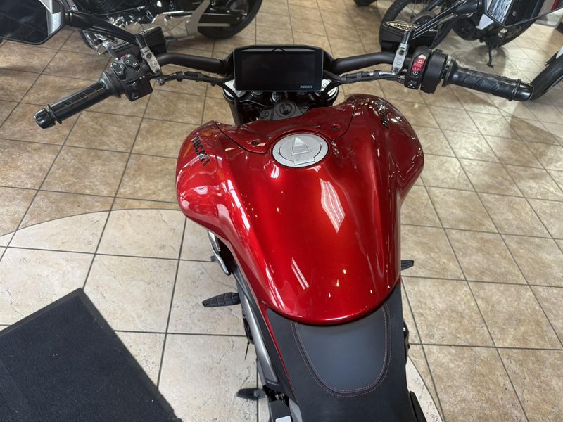 New 2026 Ducati X DIAVEL V4 Image 10