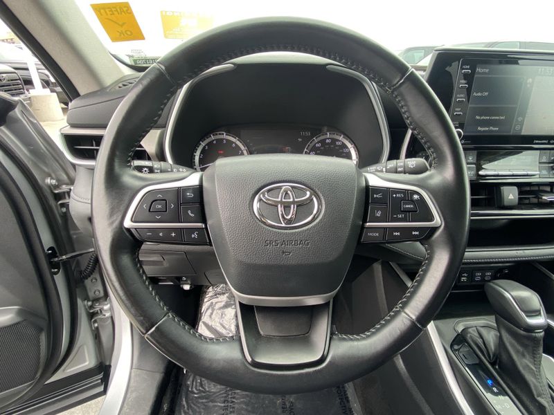 2022 Toyota Highlander XLEImage 27