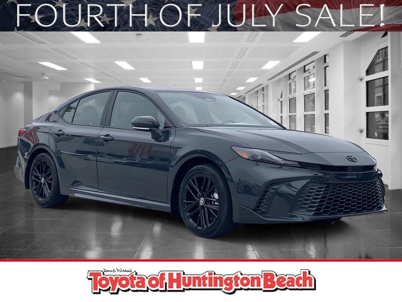 New 2025 Toyota Camry SEImage 1