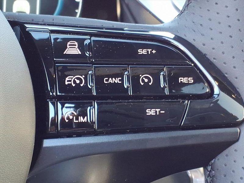 New 2025 Maserati Grecale ModenaImage 22