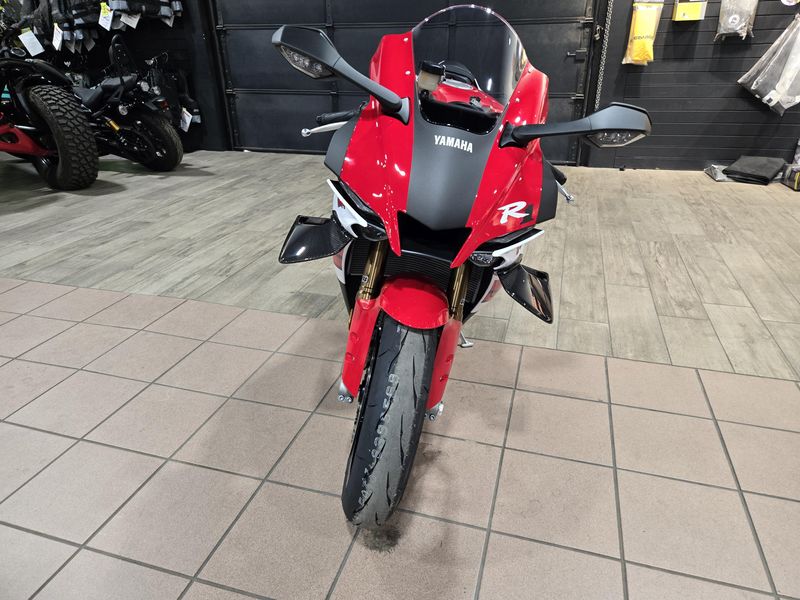NEW 2026 YAMAHA YZFR1 70TH ANNIVERSARY EDITION Image 7