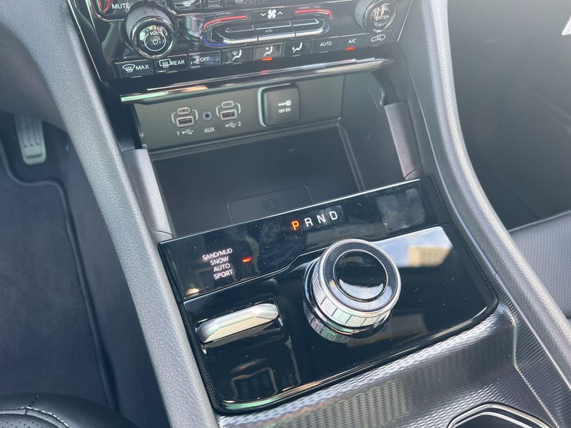 New 2025 Jeep Grand Cherokee Limited 4x4Image 22