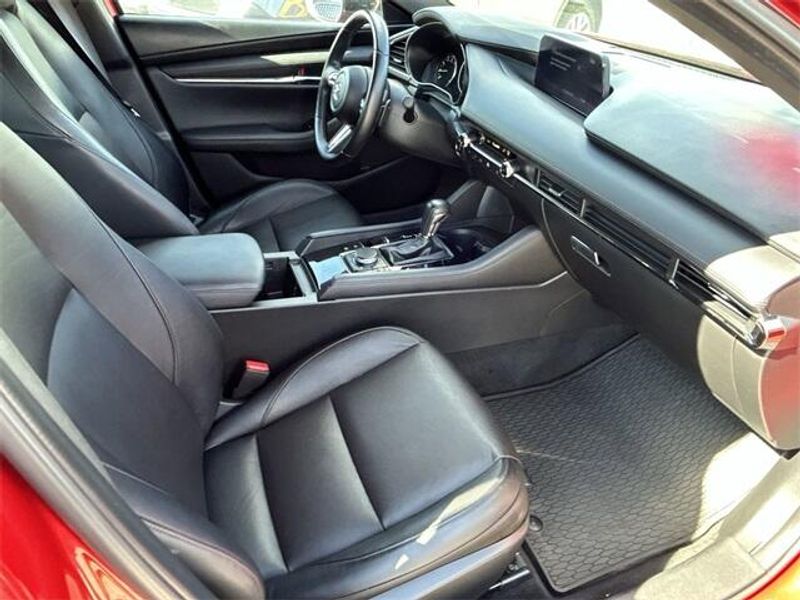 2022 Mazda Mazda3 Hatchback Premium PlusImage 12