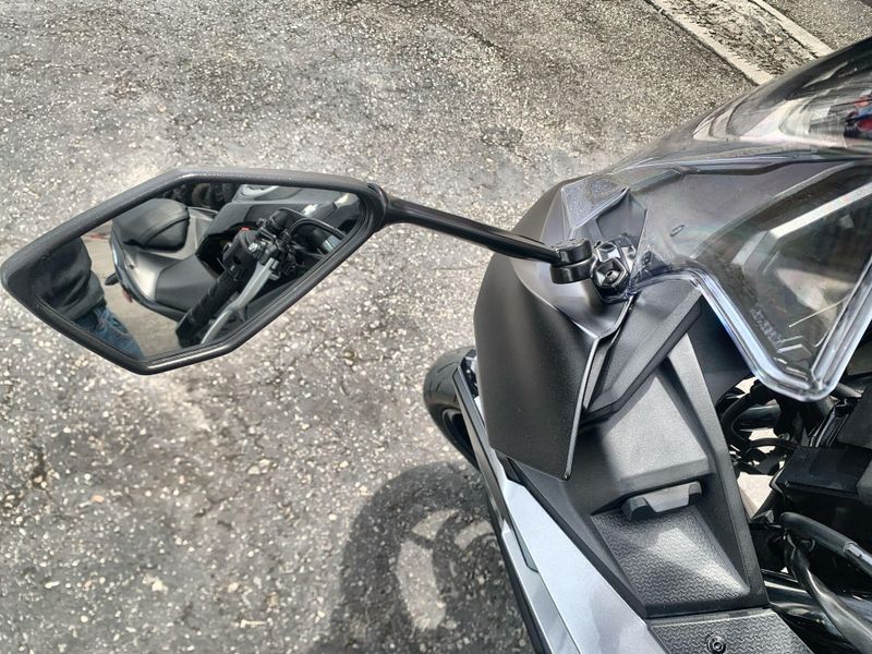 Used 2025 Kawasaki Ninja 500 SE ABS Image 20