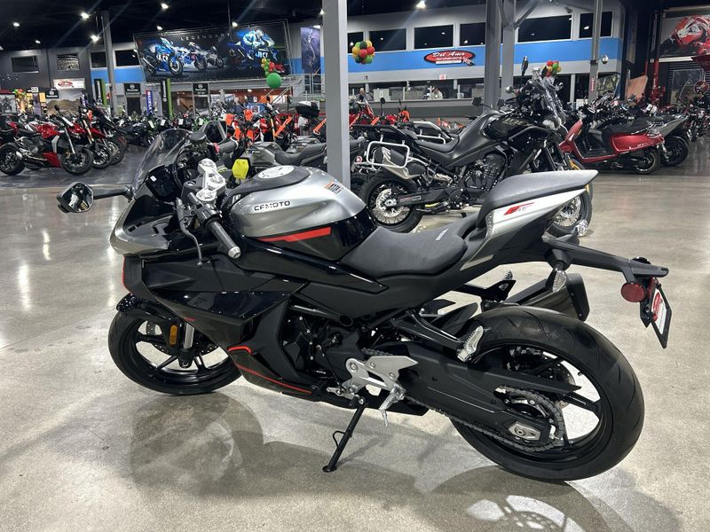 2025 CFMOTO 450SS Image 17