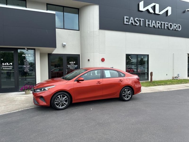 2023 Kia Forte LXSImage 1