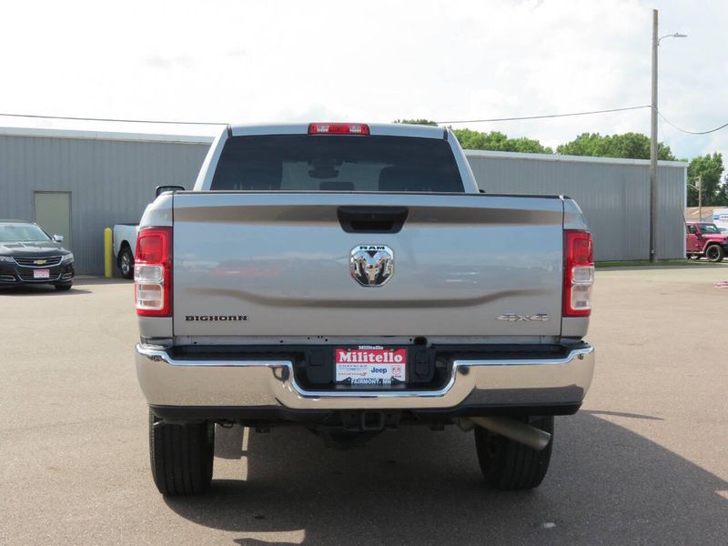2024 RAM 2500 Big Horn 4x4 4dr Crew Cab 6.3 ft. SB PickupImage 3