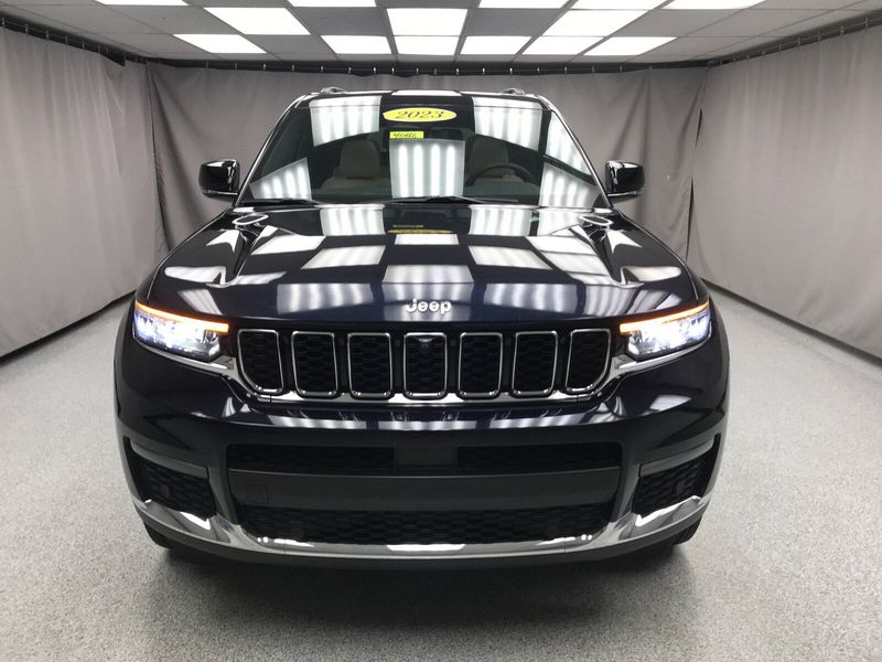 Used 2023 Jeep Grand Cherokee L LimitedImage 19