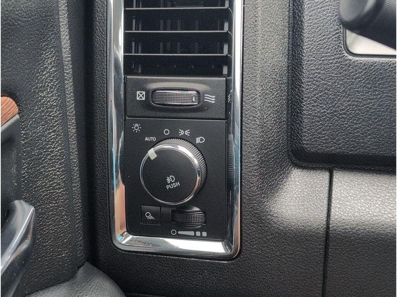 Used 2017 RAM 3500 LaramieImage 30