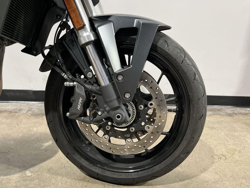 Used 2023 Suzuki GSX-8S Image 12