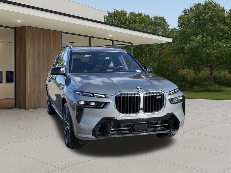 Used 2024 BMW X7 M60iImage 5