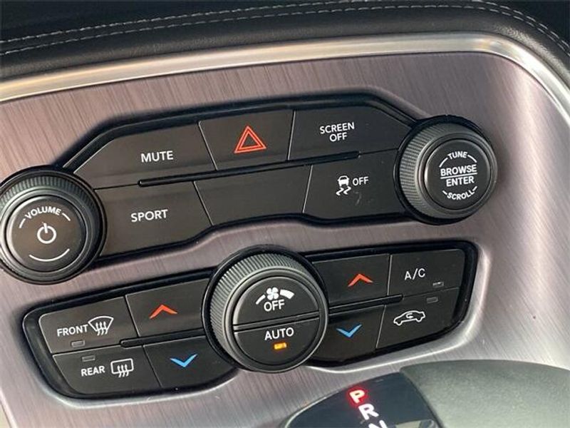 2018 Dodge Challenger SXTImage 27