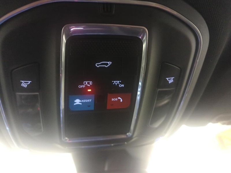 2024 Jeep Grand Cherokee L photo 16