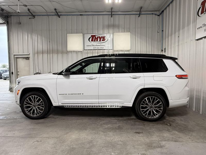 Used 2025 Jeep Grand Cherokee L Summit ReserveImage 16