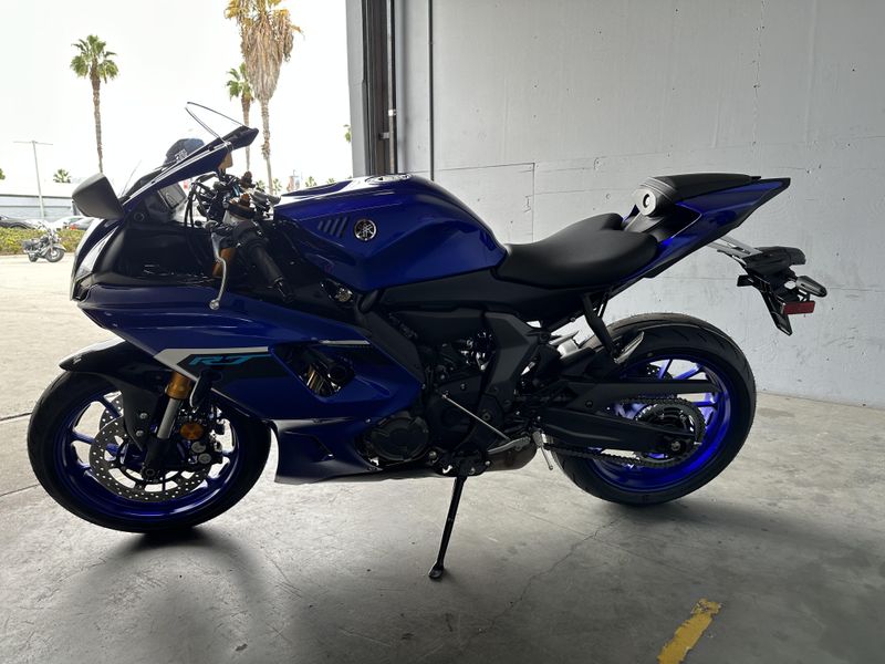 2025 Yamaha YZF-R7 Image 4