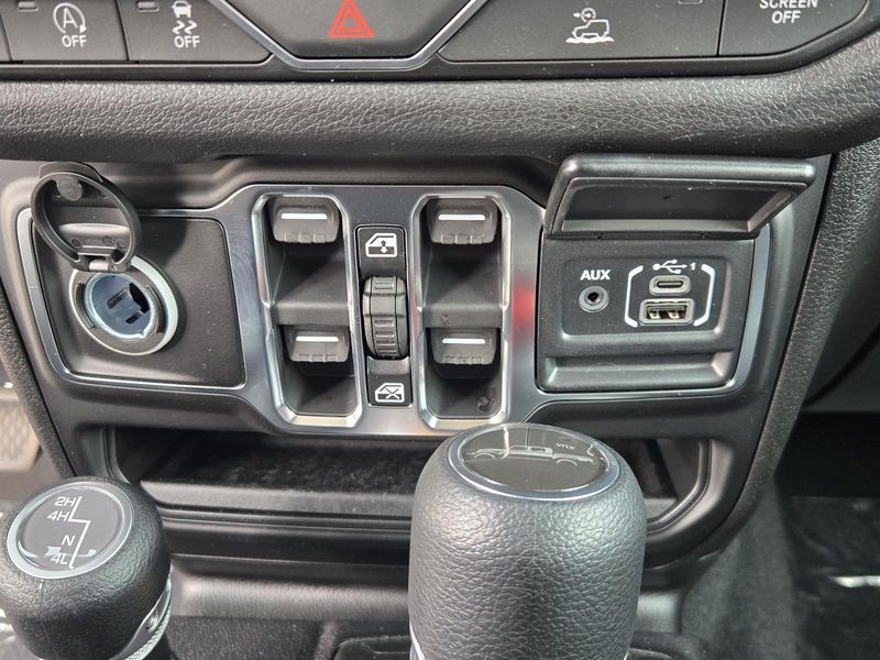 New 2026 Jeep Gladiator Sport S 4x4