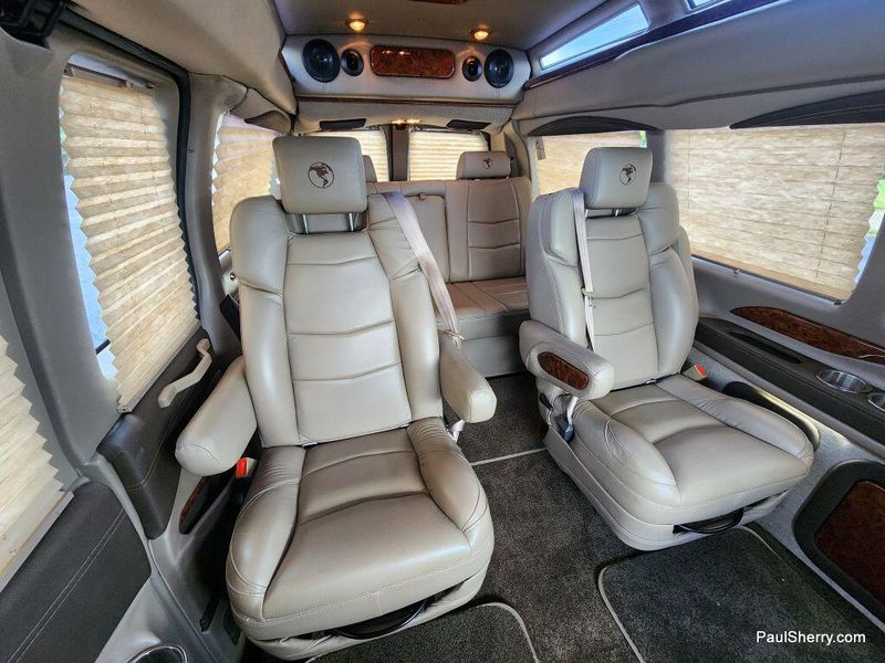 2022 Chevrolet Express Cargo Image 40