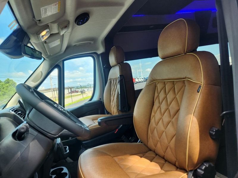 2024 RAM Promaster 2500 Slt+ Window Van High Roof 159