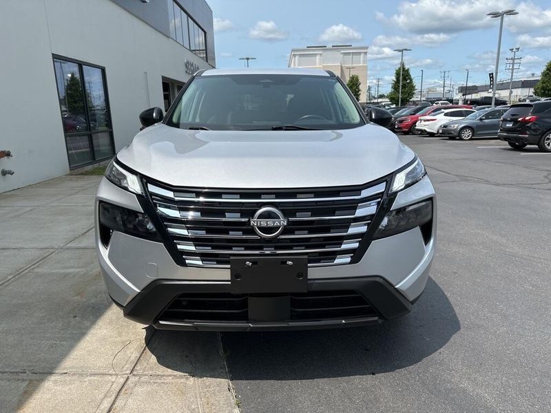 2024 Nissan Rogue SImage 2