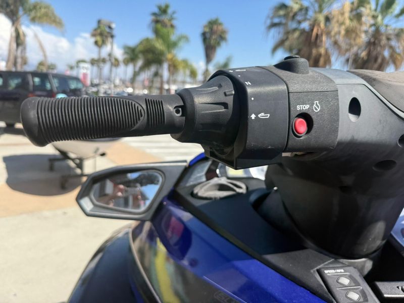 Used 2014 Yamaha FX SVHO - Black&sol;Blue Image 19