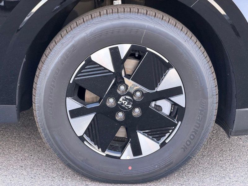 New 2026 Kia Carnival Hybrid LXSImage 9