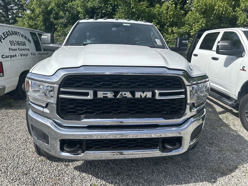 2024 RAM 5500 Tradesman Chassis Crew Cab 4x4 84