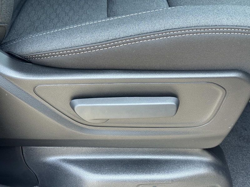 New 2026 RAM 1500 Big Horn 4x2 Crew Cab 5'7 Box