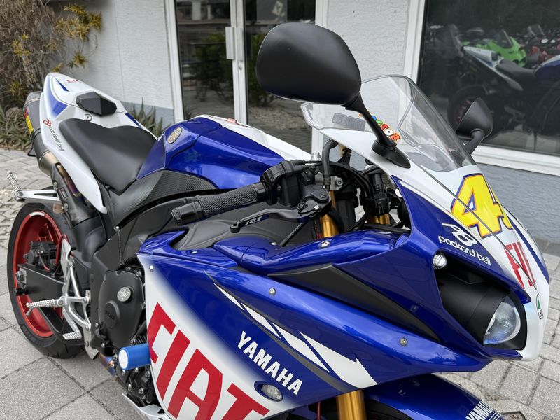 Used 2010 Yamaha YZF R1 LE 