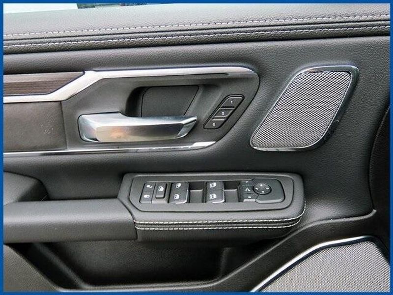 New 2025 RAM 1500 LaramieImage 12
