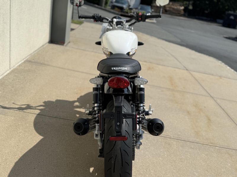 2025 Triumph SPEED TWIN 1200Image 5