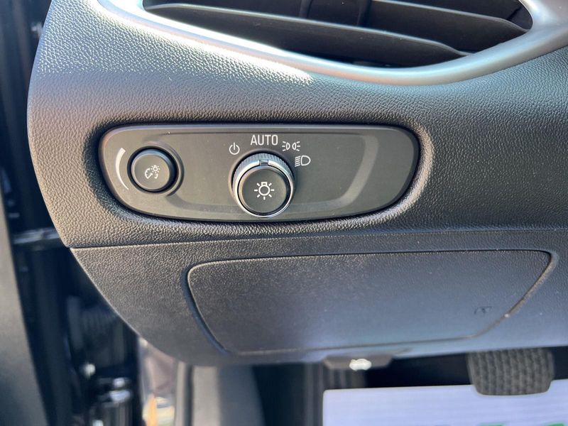2023 Chevrolet Malibu 1LT photo 17