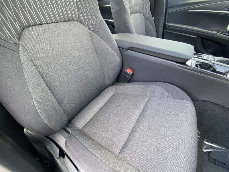 2025 Toyota Camry LEImage 11