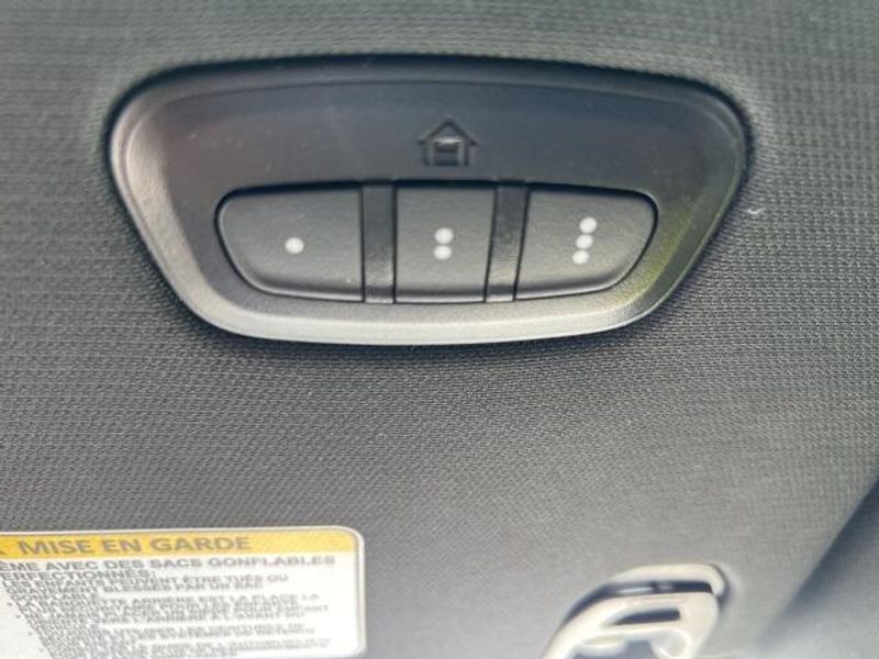 2024 RAM 1500 LaramieImage 31