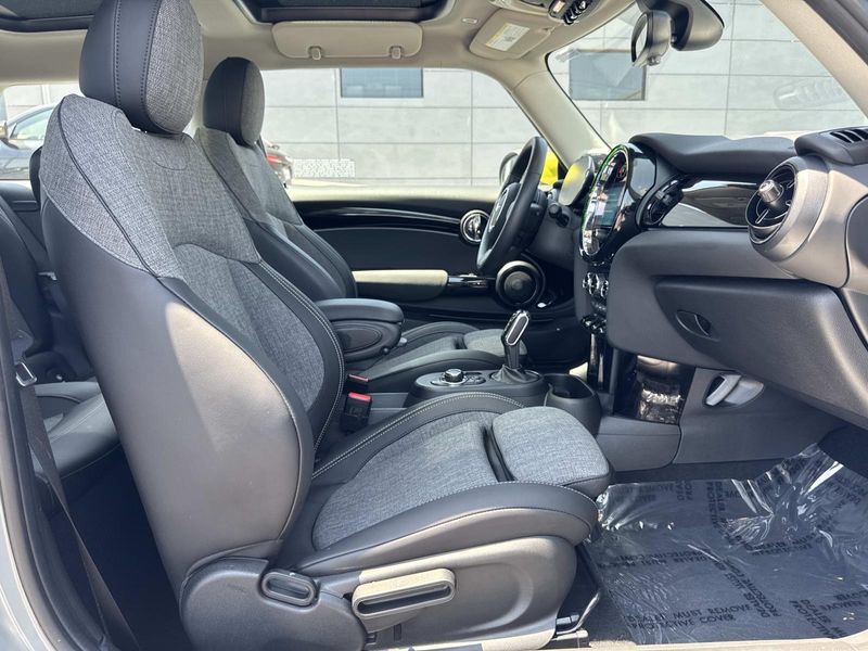 Used 2023 MINI SE Hardtop Cooper FWD