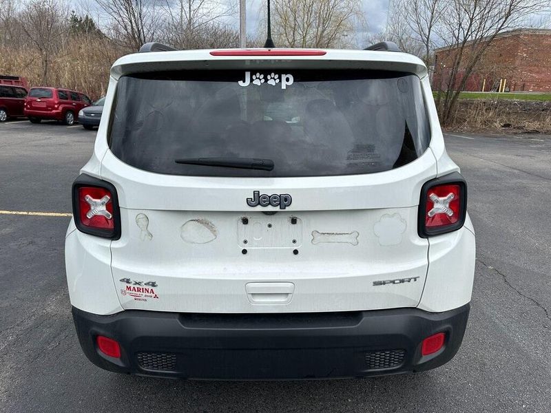 2018 Jeep Renegade SportImage 13