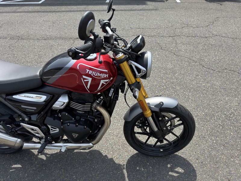 2025 Triumph SPEED 400 - CARNIVAL RED - STORM GREY 
