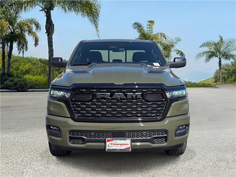 New 2026 RAM 1500 Express Crew Cab 4x4 5'7' Box