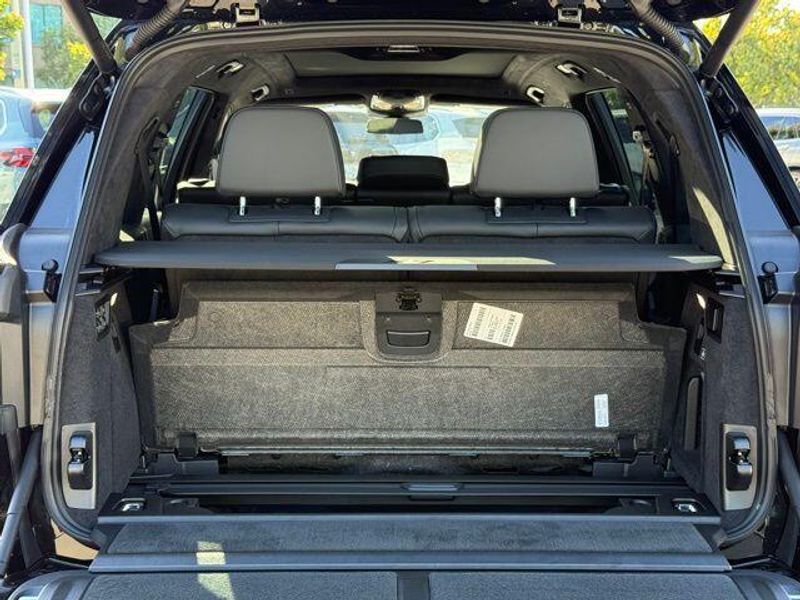 Used 2026 BMW X7 M60iImage 16
