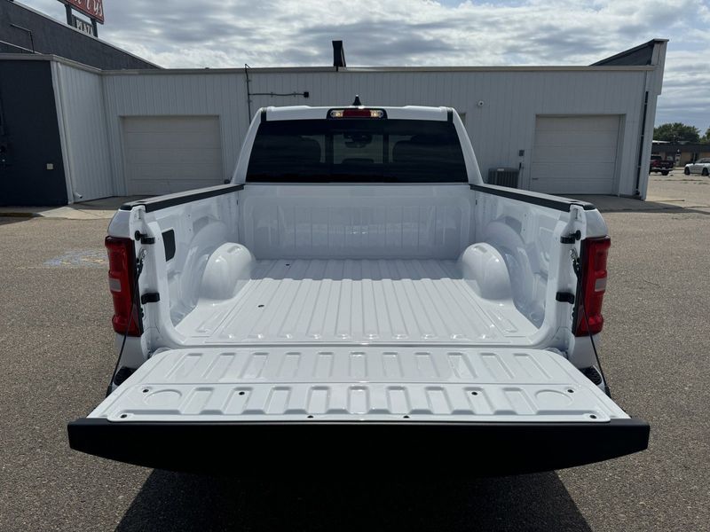 2025 RAM 1500 Big Horn Crew Cab 4x4 5