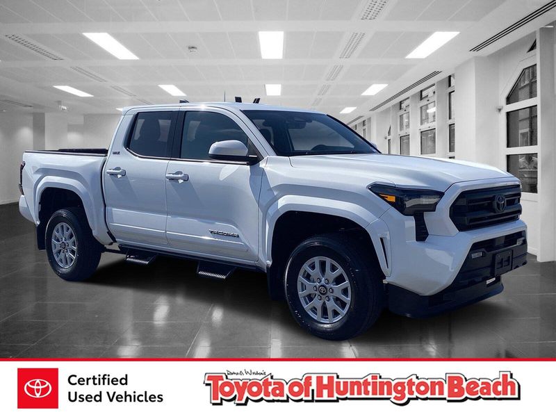 2025 Toyota Tacoma SR5Image 1