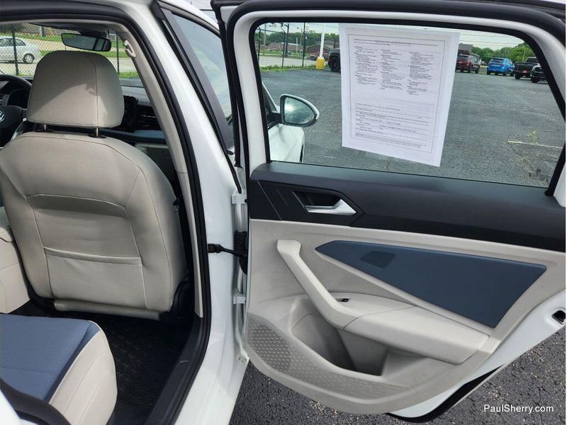 Used 2025 Volkswagen Jetta SE