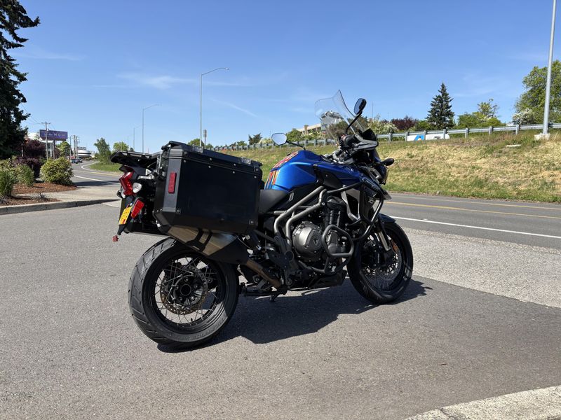 2017 Triumph Explorer XCx LRH 